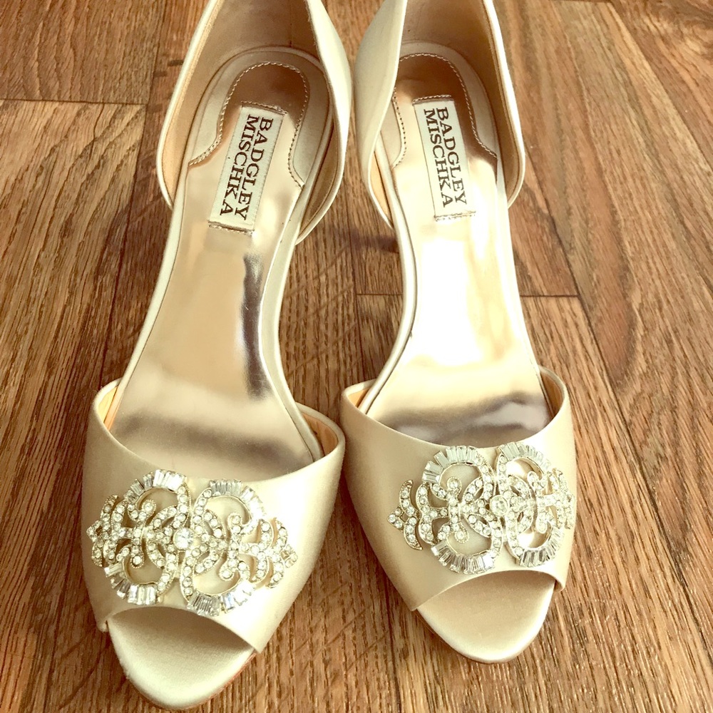 BADGLEY MISCHKA 👠 (Size 7M)